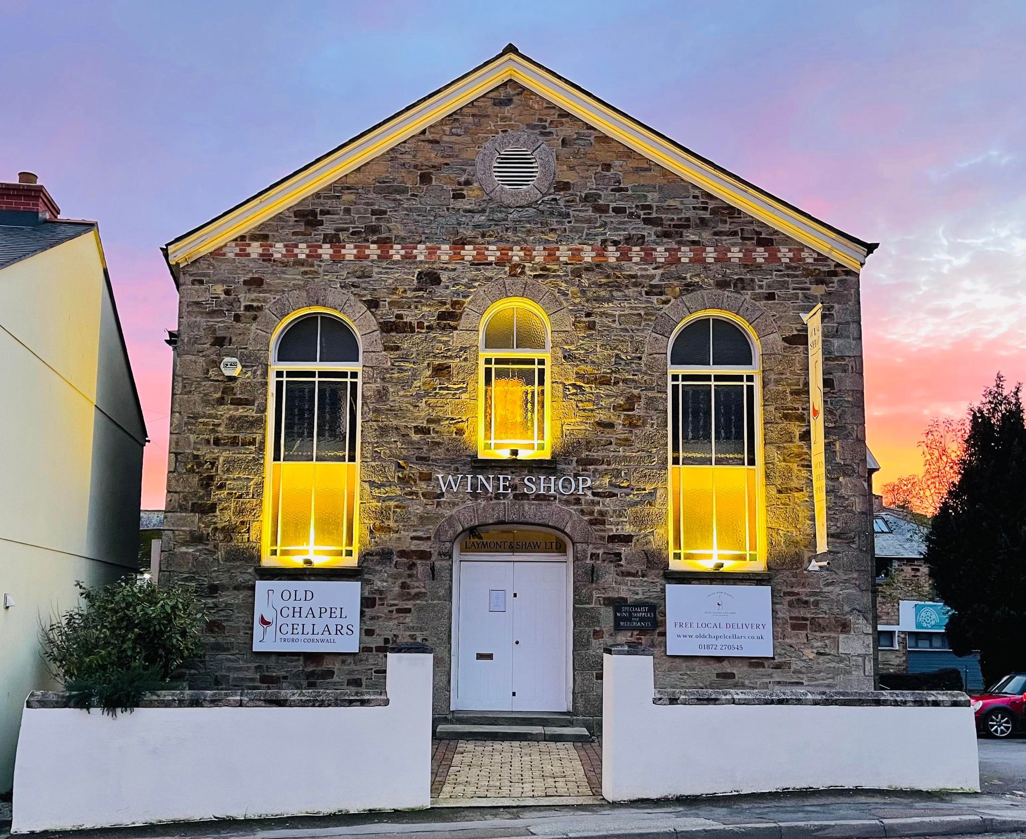 Located just behind Truro Cathedral you will find us in a characterful former chapel on St Clement’s Street. We also have free customer parking right next to the chapel!